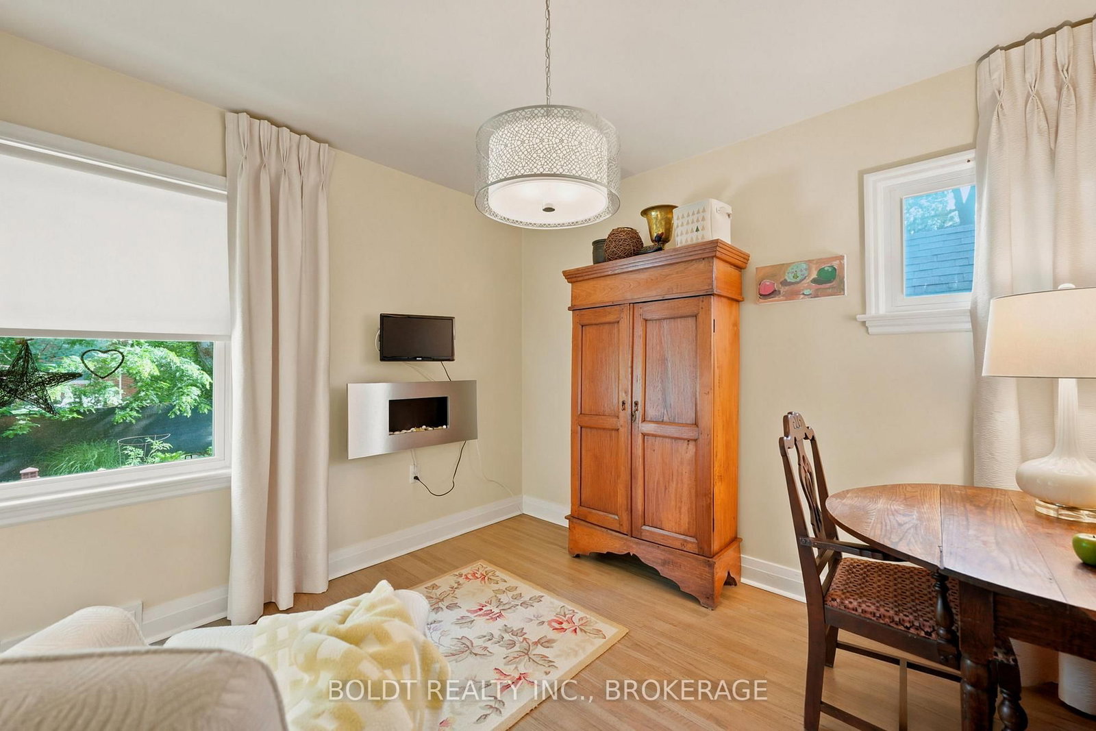 9 Woodgate Avenue • St. Catharines, ON photo 21