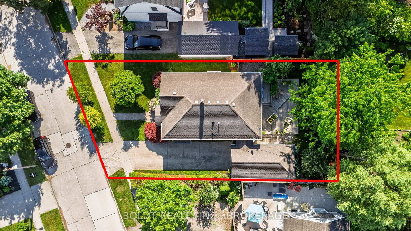 9 Woodgate Avenue • St. Catharines, ON photo 36