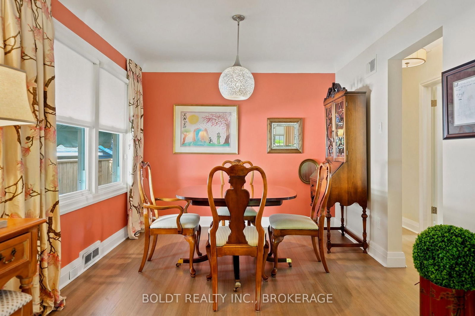 9 Woodgate Avenue • St. Catharines, ON photo 9