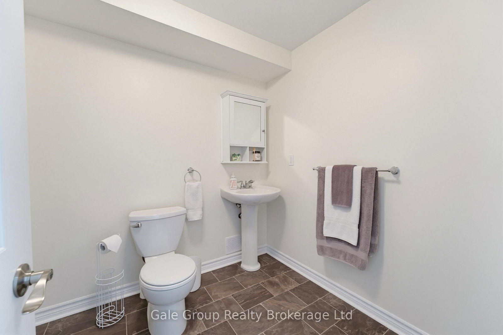471 Ontario Street • Woodstock, ON photo 32