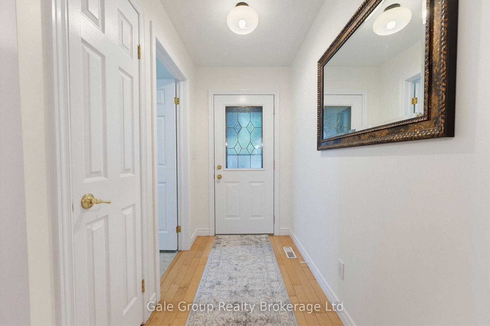 471 Ontario Street • Woodstock, ON photo 5