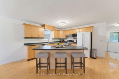 471 Ontario Street • Woodstock, ON photo 8