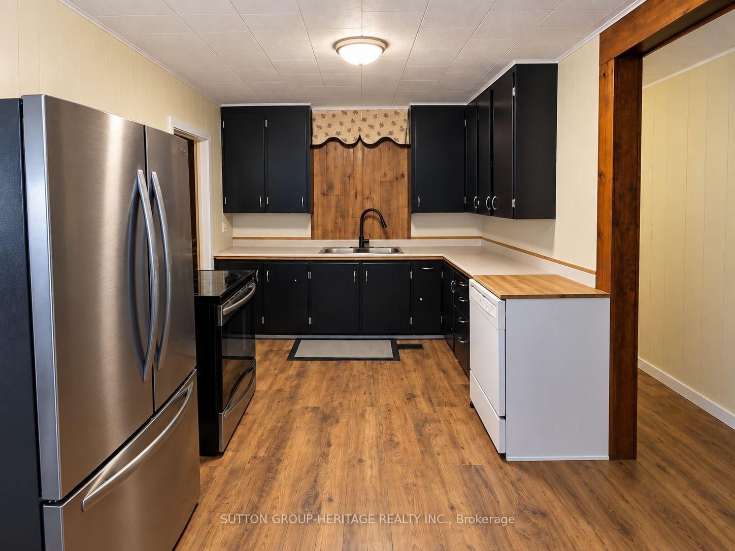 253 Sidney Street • Quinte West, ON photo 13