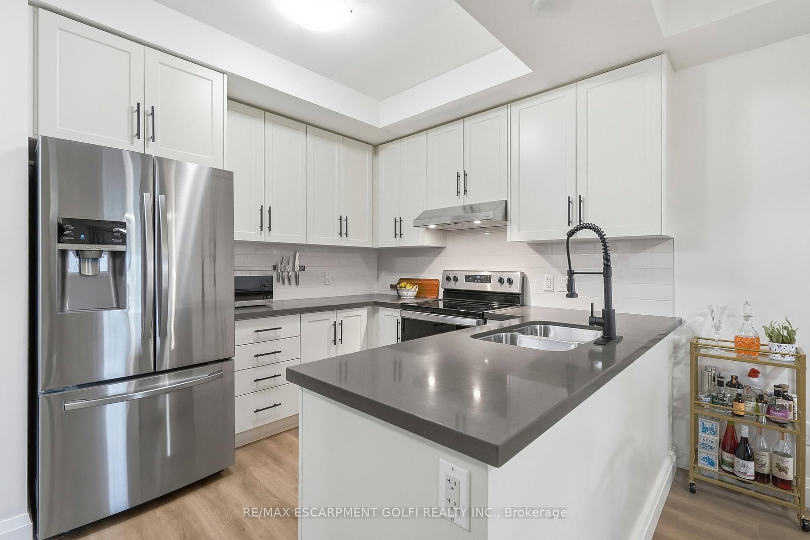 30 Hamilton Street S • #501 • Hamilton, ON photo 8