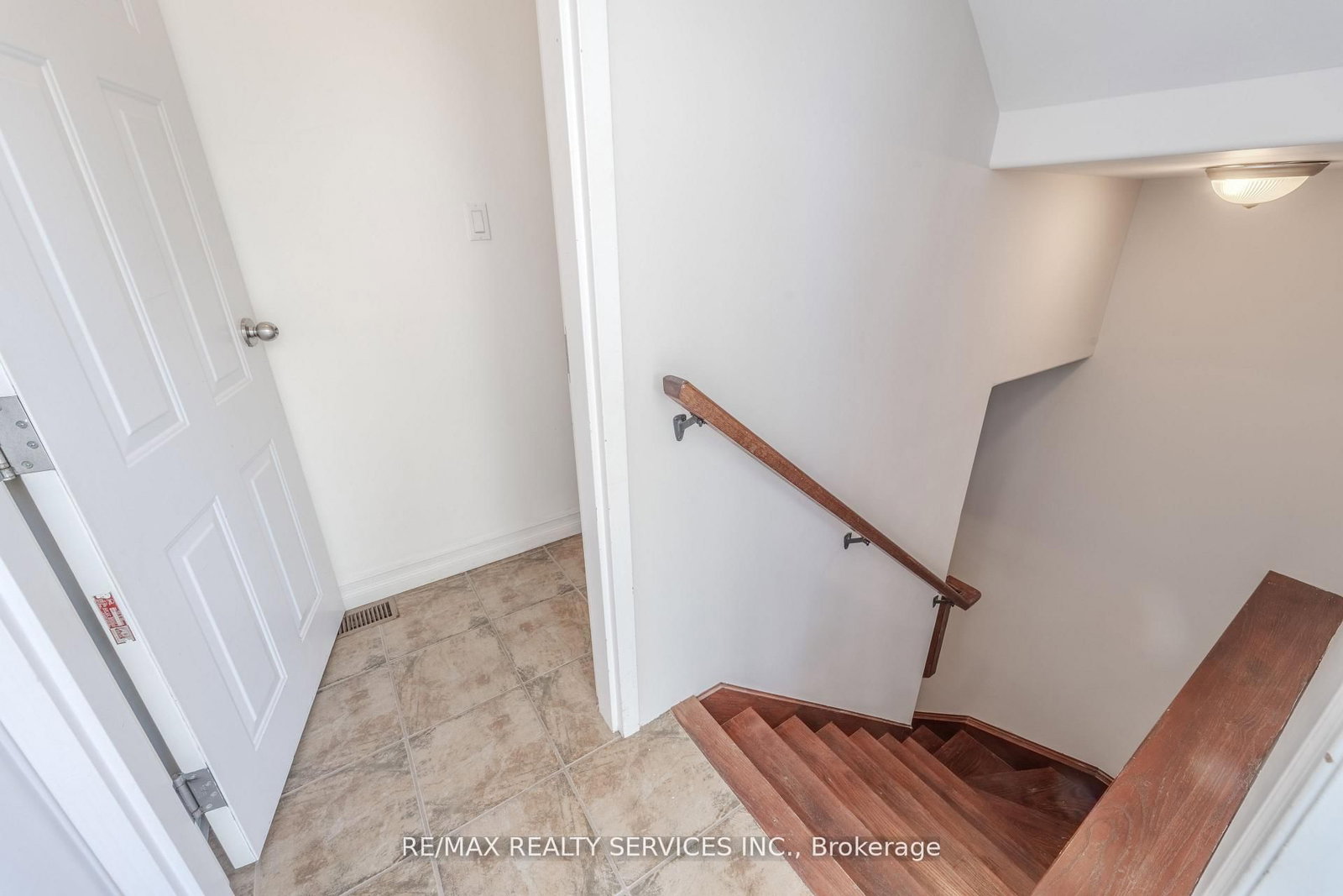 8006 Norton Street S • Niagara Falls, ON photo 23