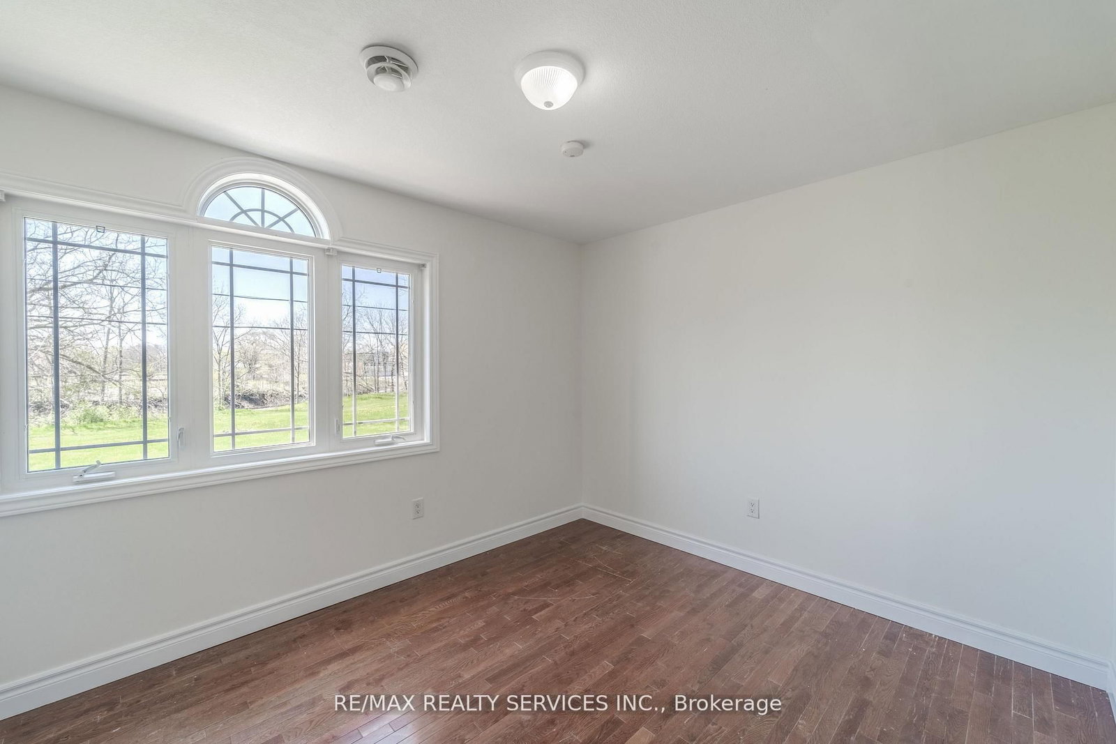 8006 Norton Street S • Niagara Falls, ON photo 32