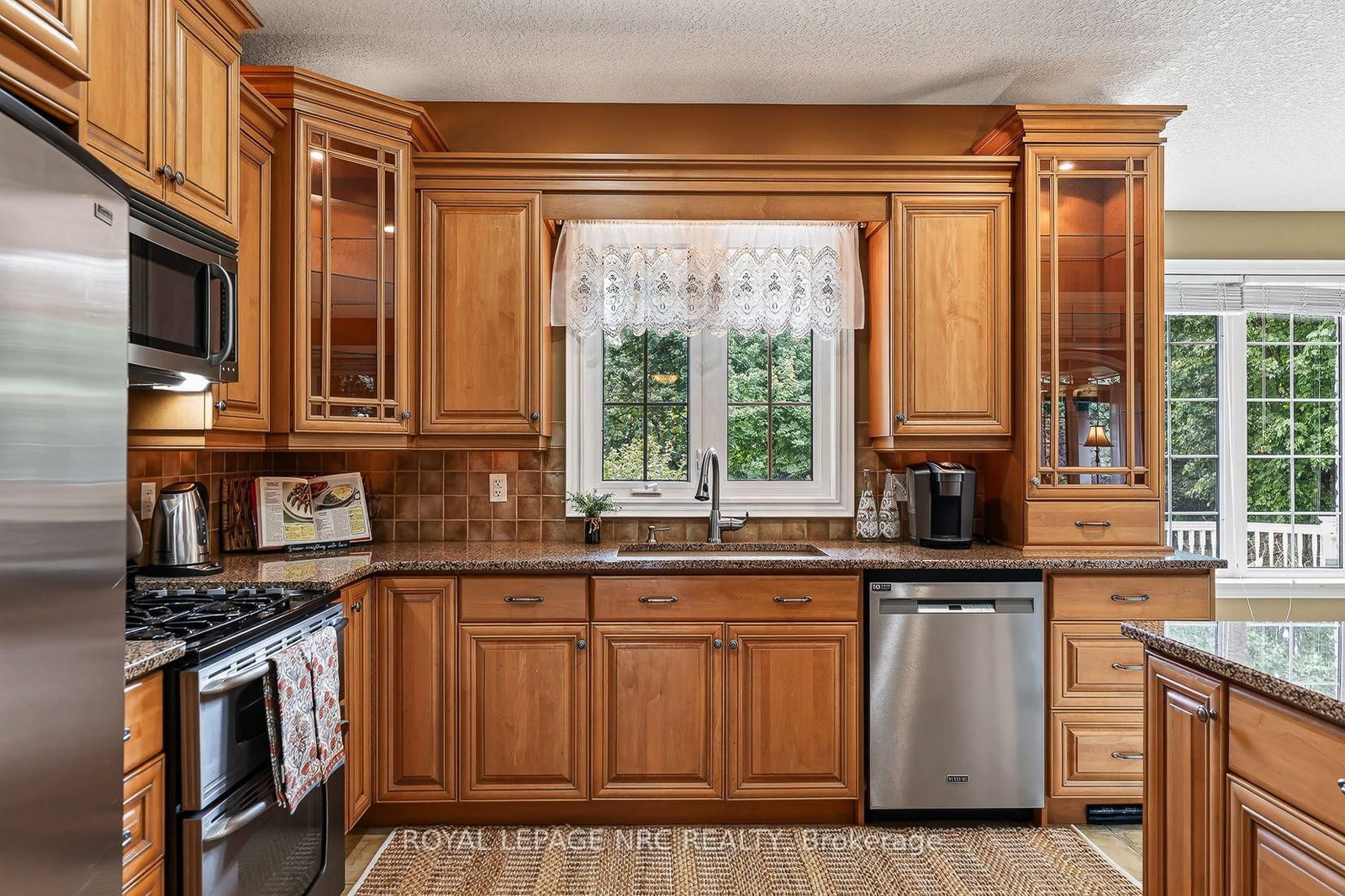 400 Lakeview Drive • Woodstock, ON photo 16