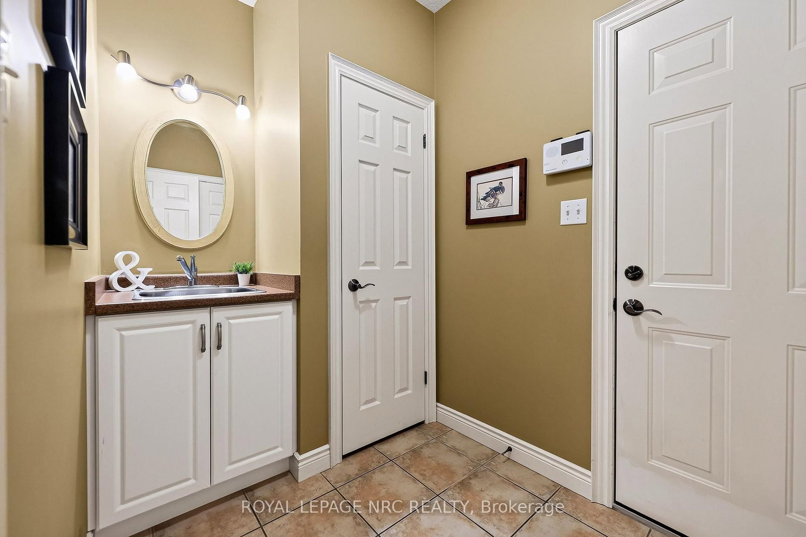 400 Lakeview Drive • Woodstock, ON photo 26
