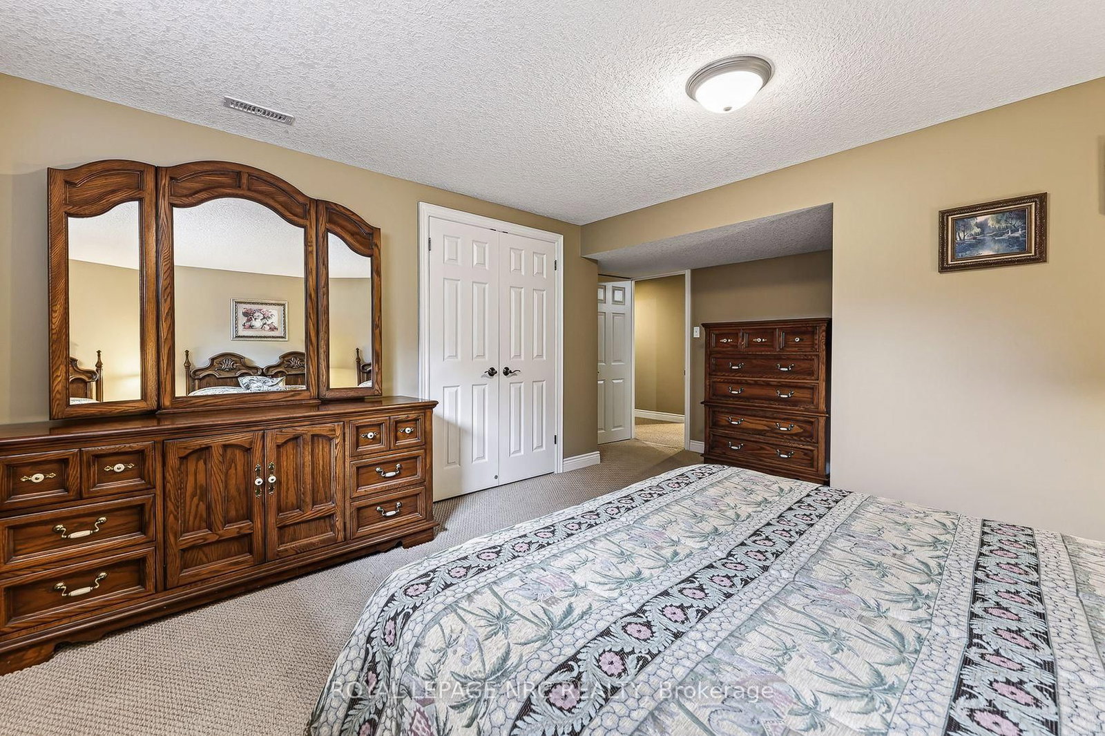 400 Lakeview Drive • Woodstock, ON photo 33