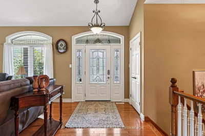 400 Lakeview Drive • Woodstock, ON photo 6
