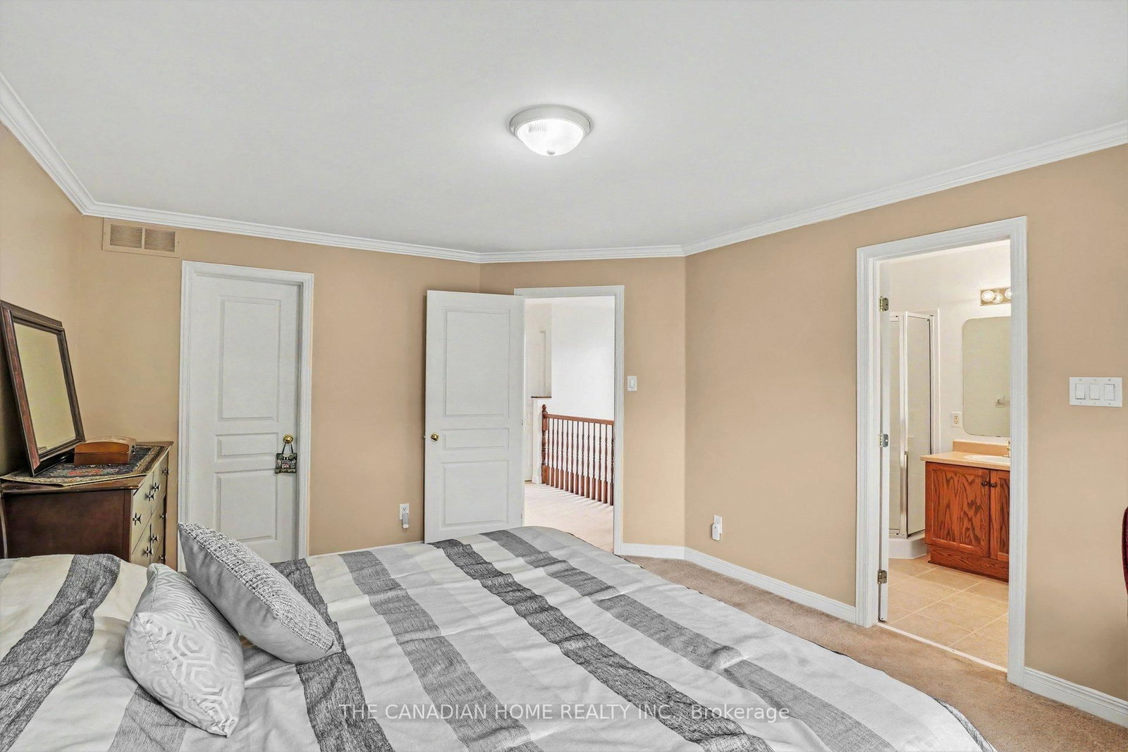266 Parkin Circle • Ottawa, ON photo 12