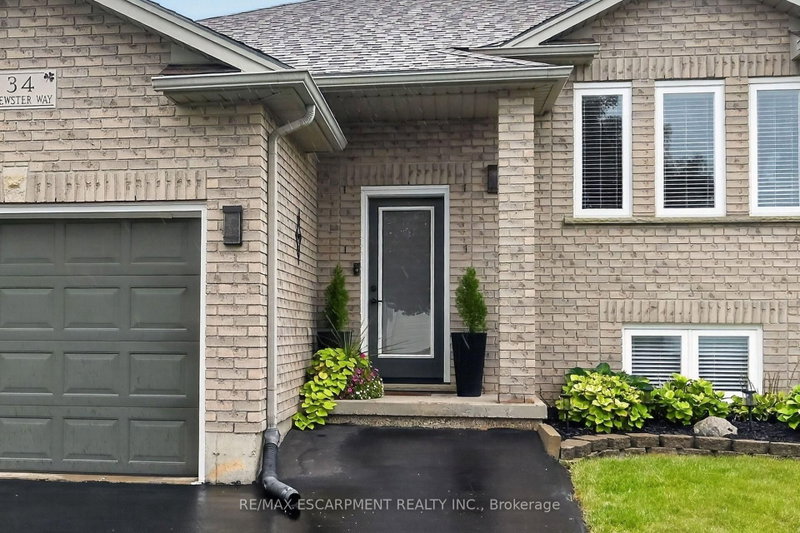 34 Brewster Way