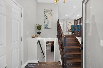 34 Brewster Way • Brantford, ON photo 4