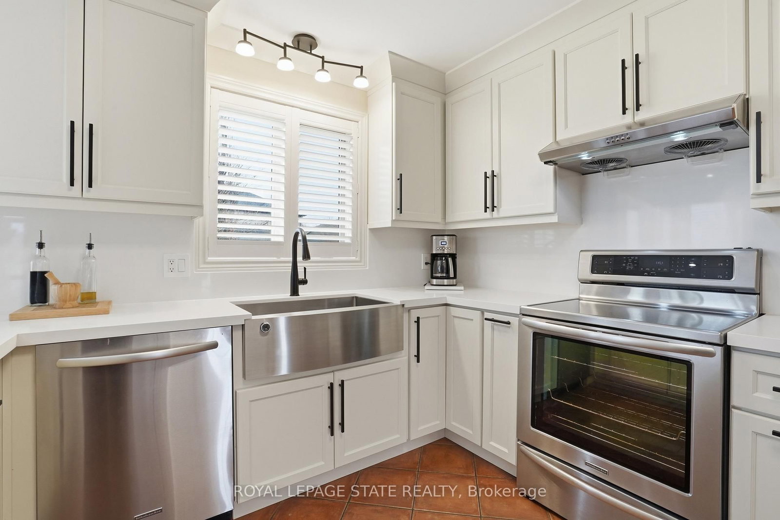 56 MCCAFFERY Crescent • St. Catharines, ON photo 16