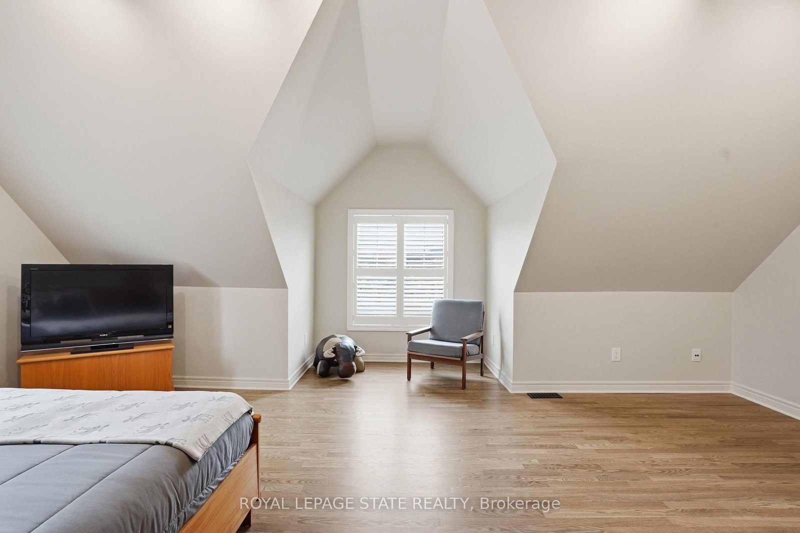56 MCCAFFERY Crescent • St. Catharines, ON photo 37