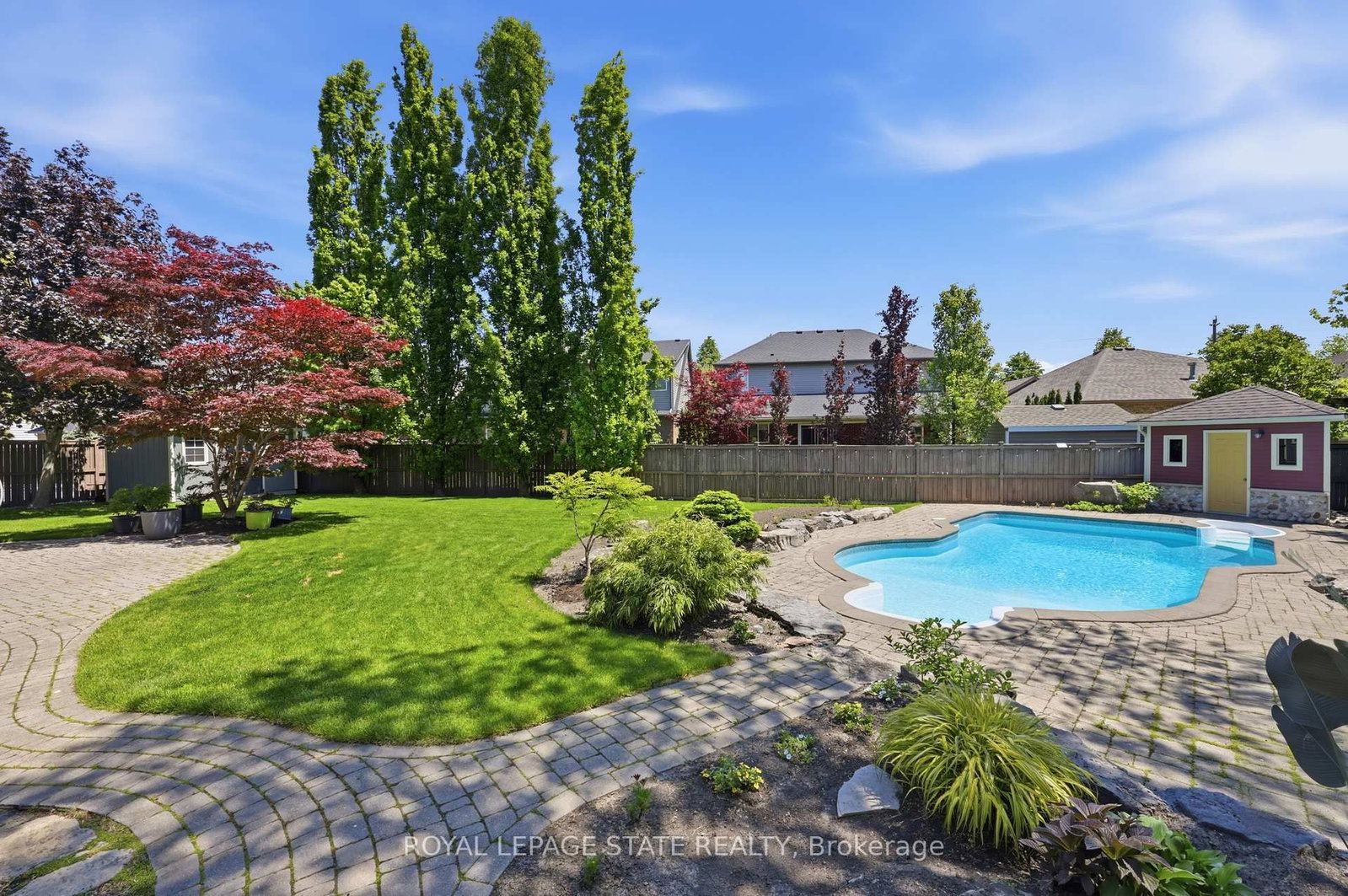 56 MCCAFFERY Crescent • St. Catharines, ON photo 5