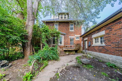 239 Ridout Street S • London South, ON photo 4