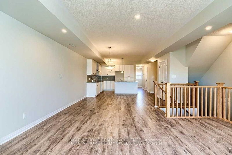 8 - 124 Seabrook Road
