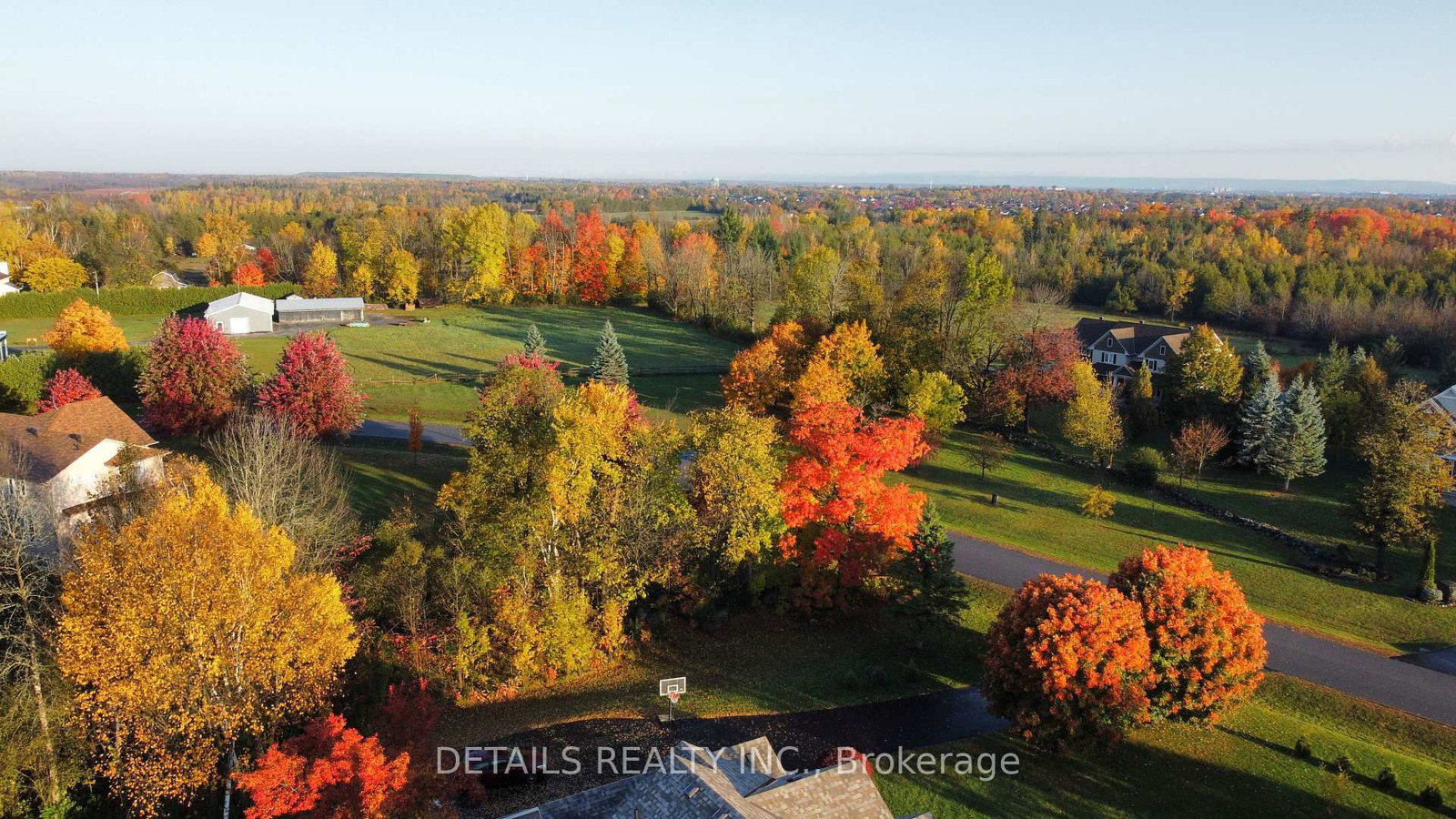 28 Ridingview Crescent • Ottawa, ON photo 46