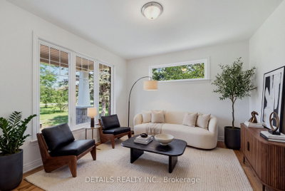 28 Ridingview Crescent • Ottawa, ON photo 6