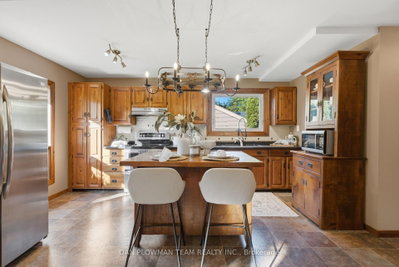 9 Valley Road • Cavan Monaghan, ON photo 7