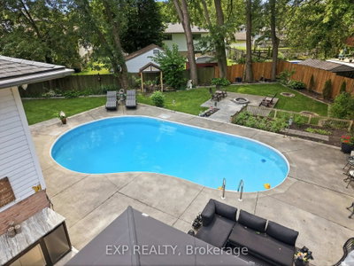 14 Apple Court • Welland, ON photo 2