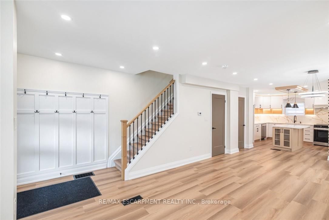 250 Rosslyn Avenue N • Hamilton, ON photo 10