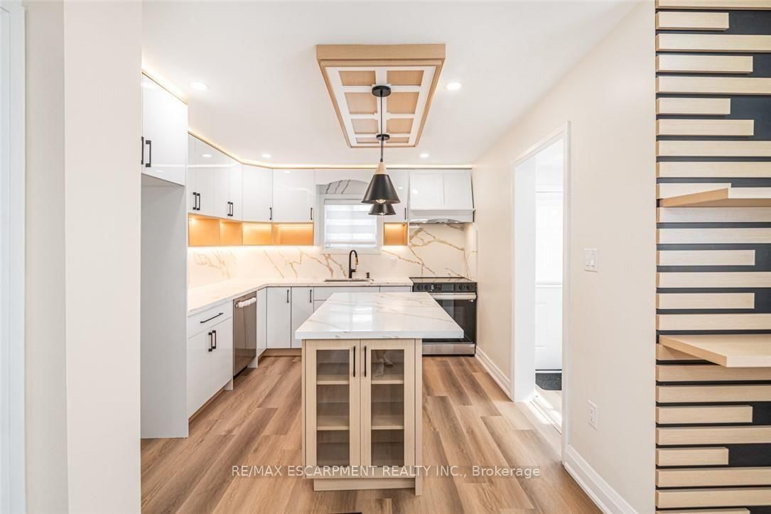 250 Rosslyn Avenue N • Hamilton, ON photo 16