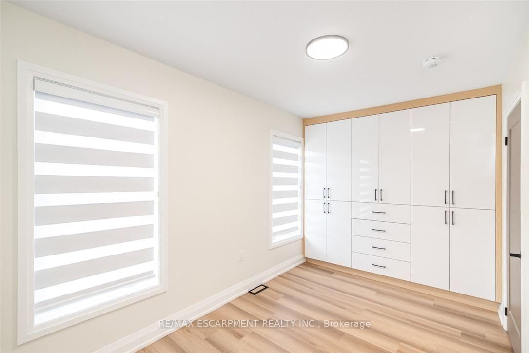 250 Rosslyn Avenue N • Hamilton, ON photo 23