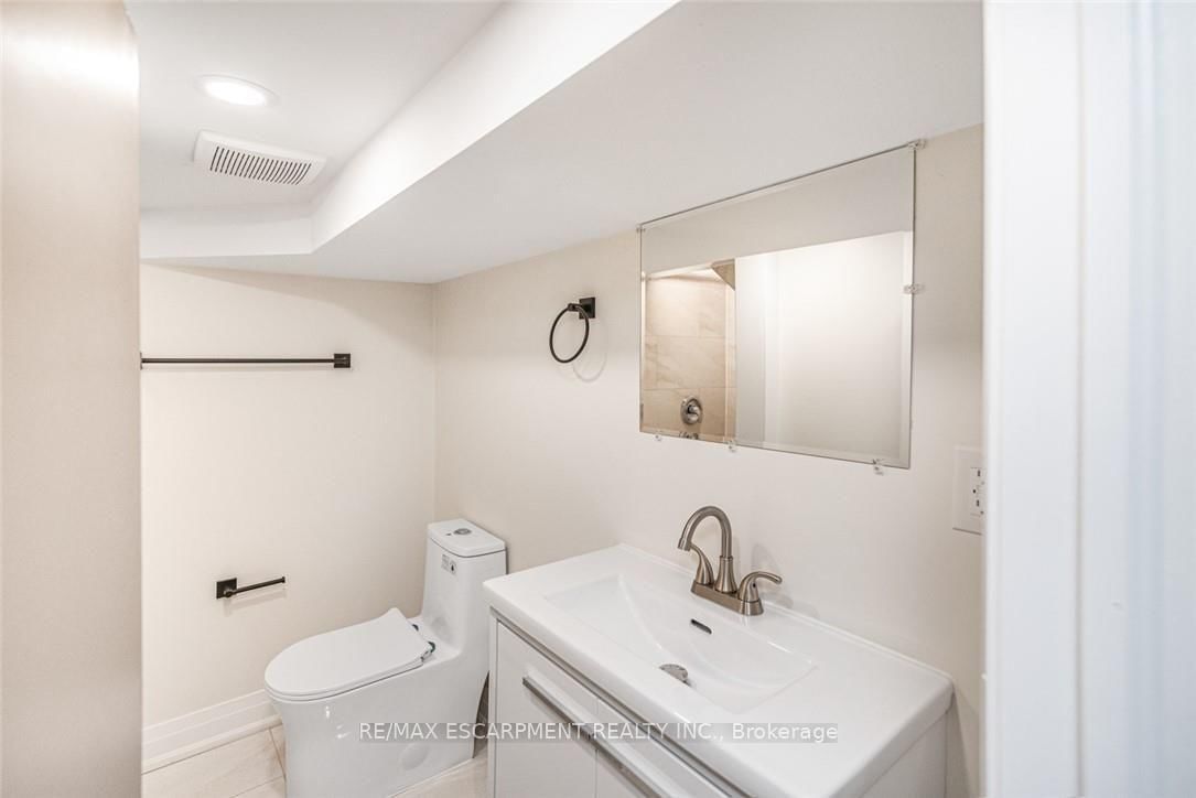 250 Rosslyn Avenue N • Hamilton, ON photo 30