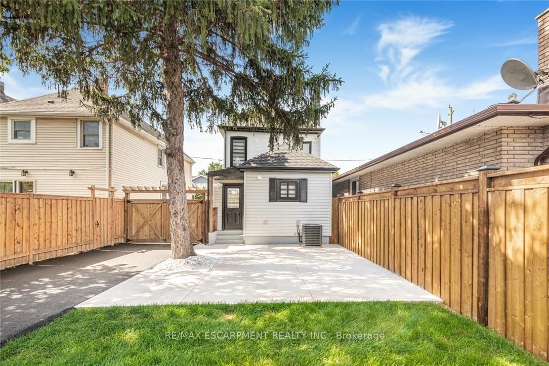 250 Rosslyn Avenue N • Hamilton, ON photo 40