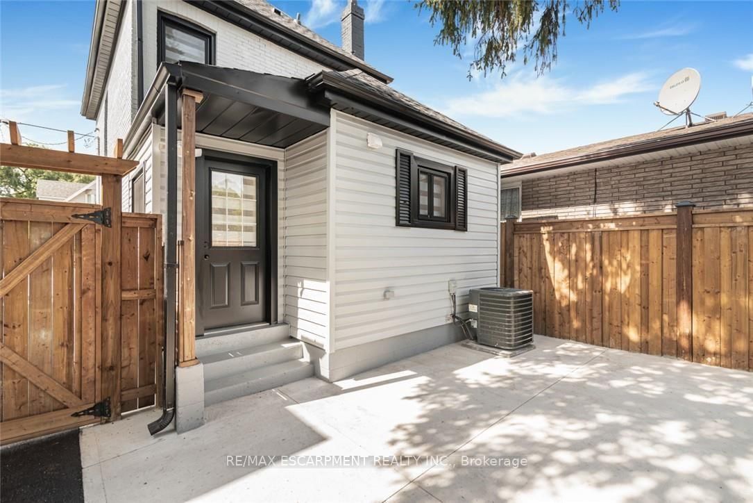 250 Rosslyn Avenue N • Hamilton, ON photo 41