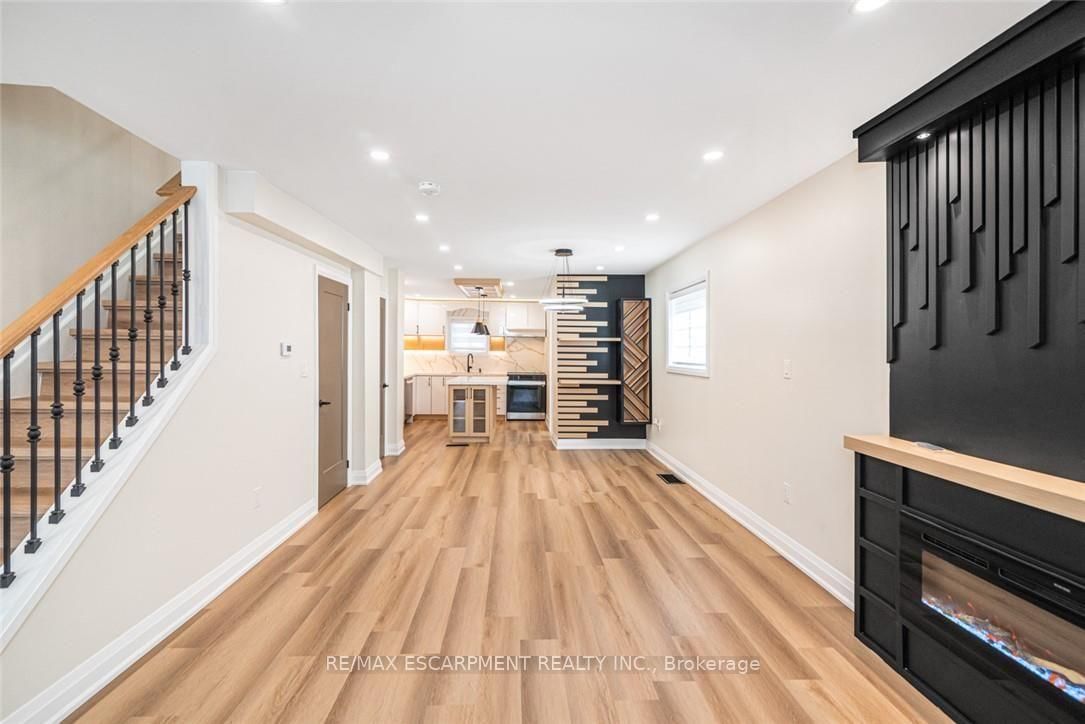 250 Rosslyn Avenue N • Hamilton, ON photo 9