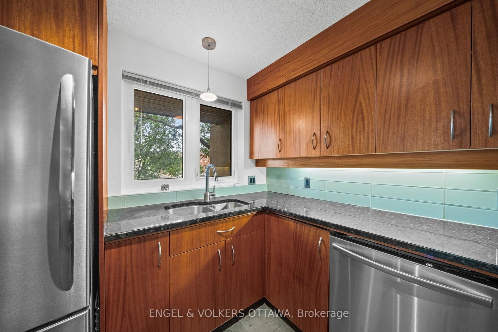 290 Cathcart Street • #6 • Ottawa, ON photo 9