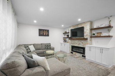 1918 Jubilee Crescent • London North, ON photo 8