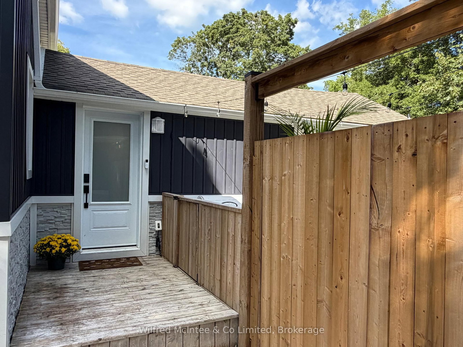309 Alma Street • Brockton, ON photo 11