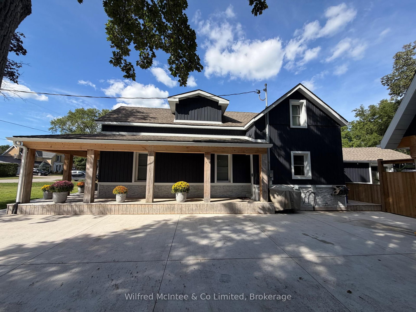 309 Alma Street • Brockton, ON photo 5