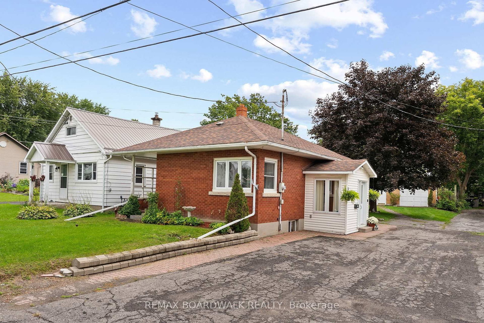 208 Oxford Street E • North Grenville, ON photo 1