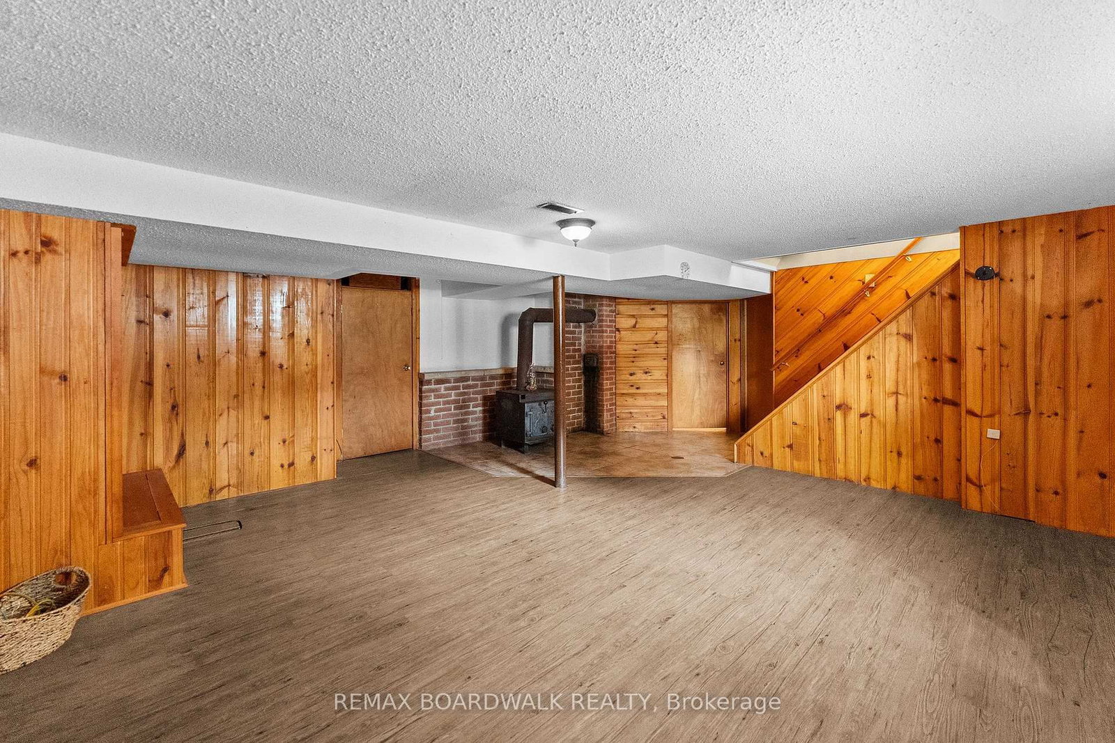 208 Oxford Street E • North Grenville, ON photo 18