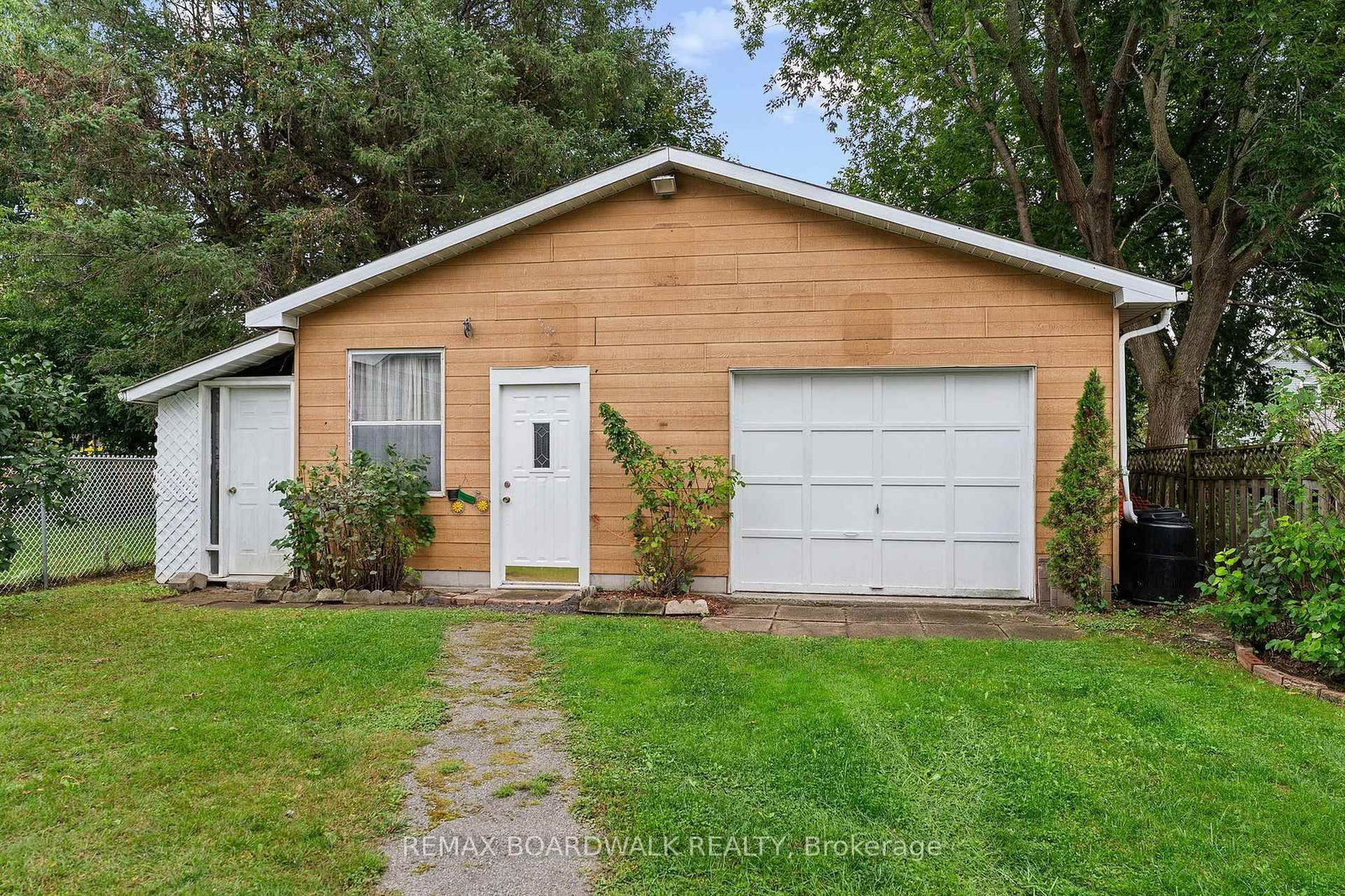 208 Oxford Street E • North Grenville, ON photo 23
