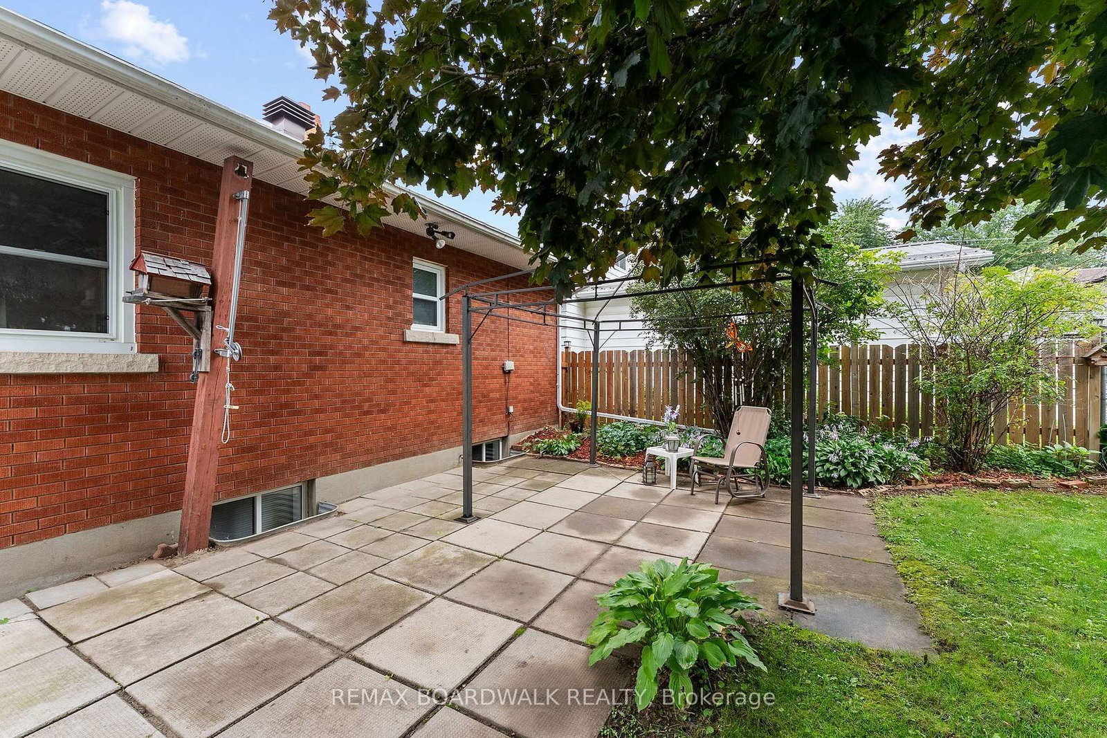 208 Oxford Street E • North Grenville, ON photo 26
