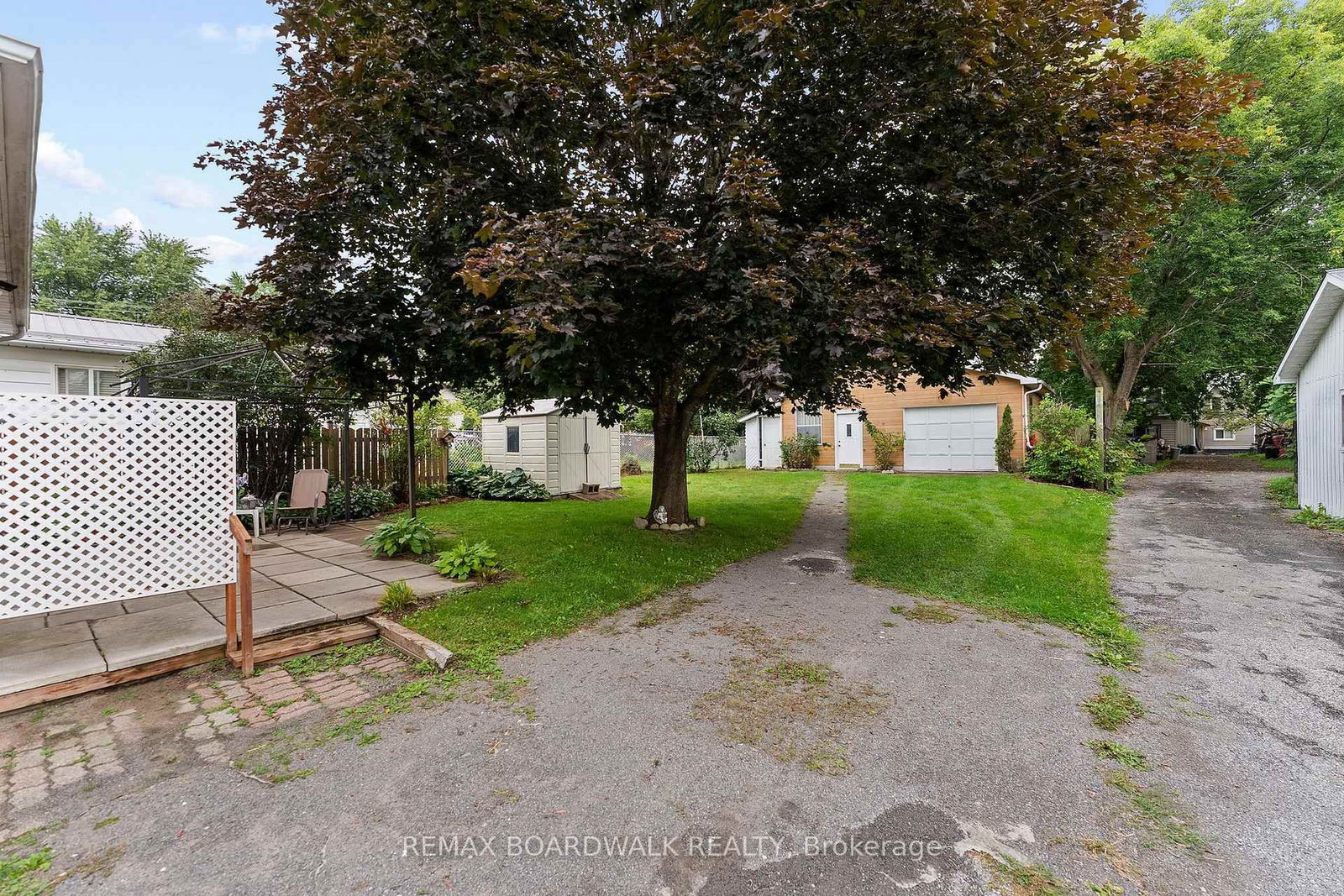 208 Oxford Street E • North Grenville, ON photo 29