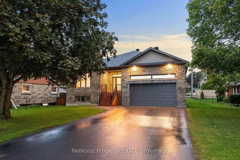 30 Lakeview Drive