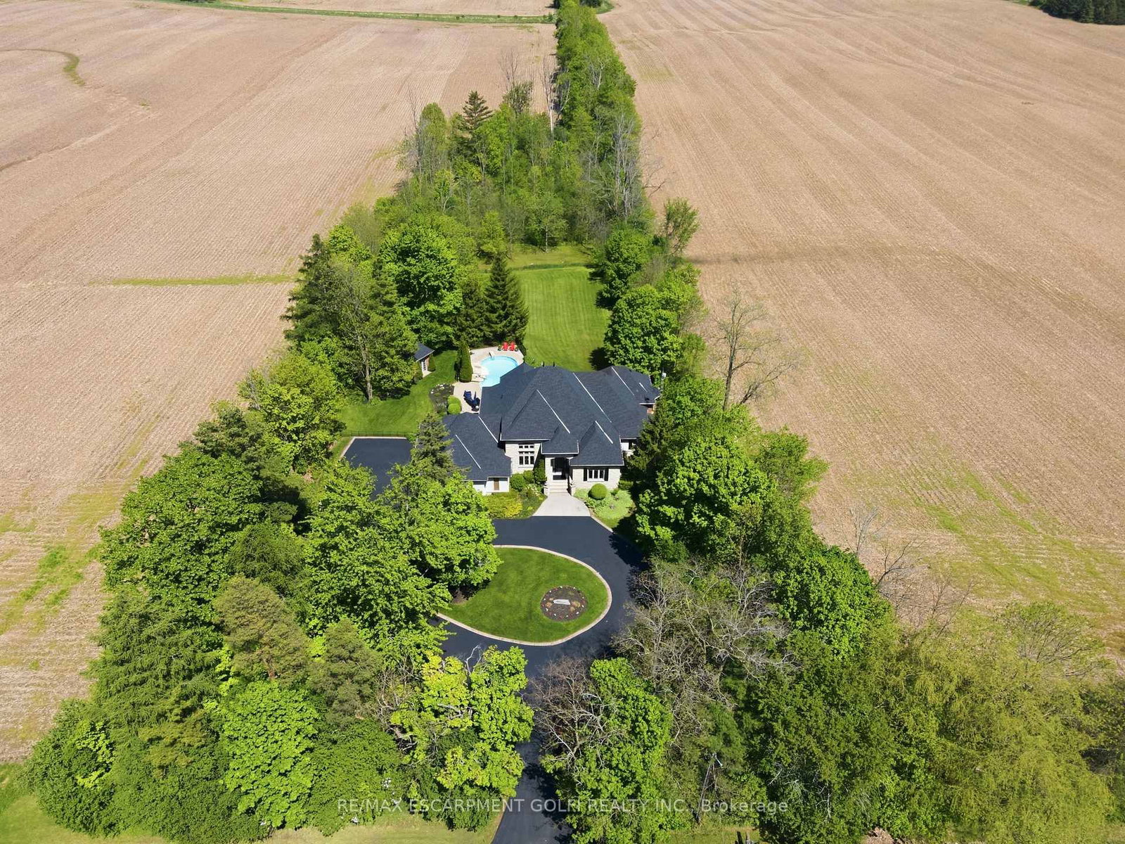 1863 Shaver Road • Hamilton, ON photo 3