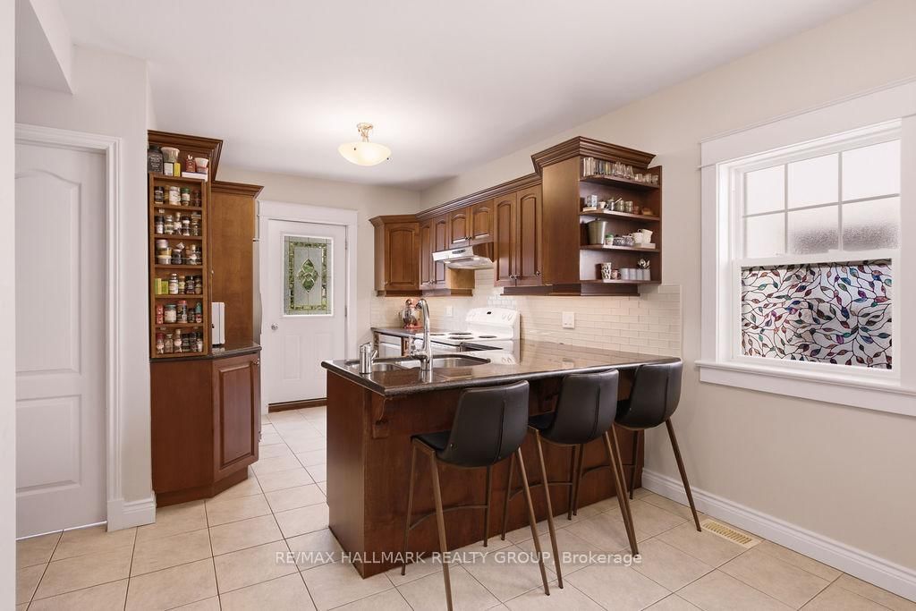 94 Marlborough Ave, Ottawa, view 14