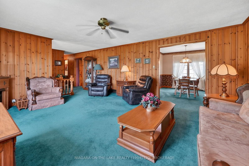 541 Empire Rd photo 5