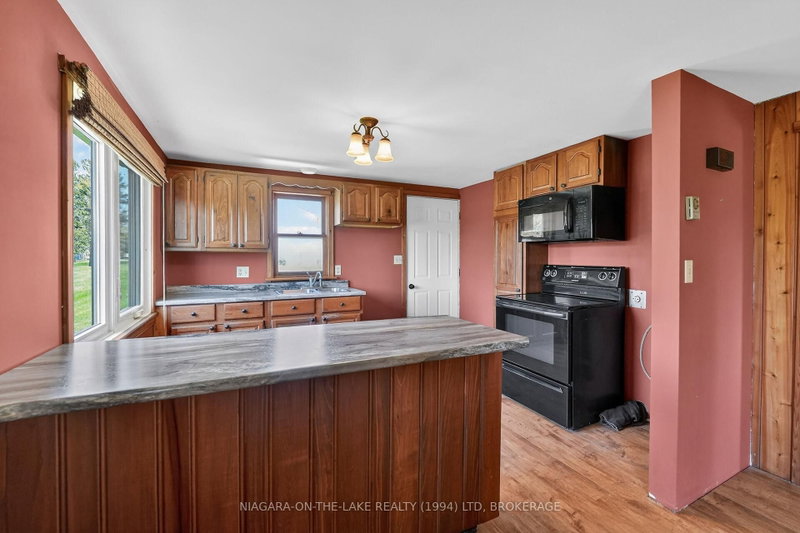 527 Empire Road