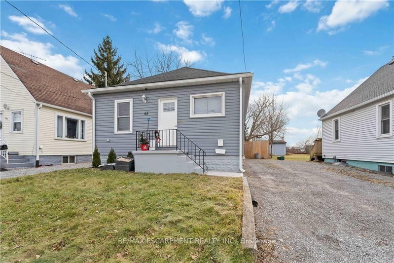 LOWER - 65 Almond Street