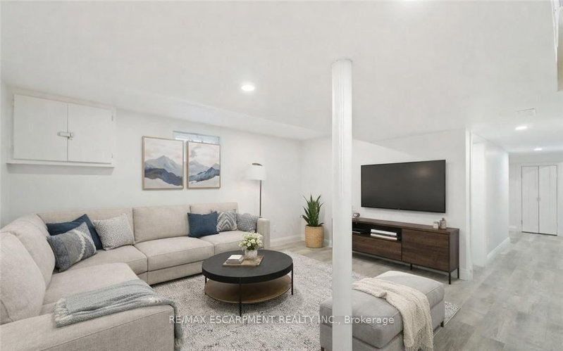 LOWER - 65 Almond Street