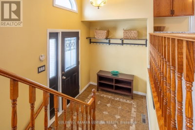 28 Landrigan Street • Arnprior, ON photo 3